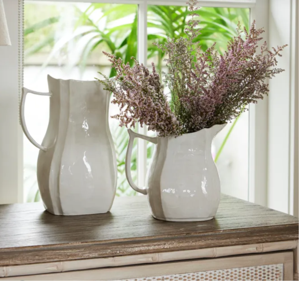 Jolie pitcher FCC  Large