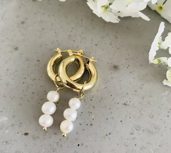 Earring Twigg Stacked pearls