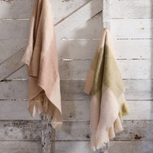 Throw FCC Florentine