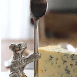 Cheese knife Standing guard mouse