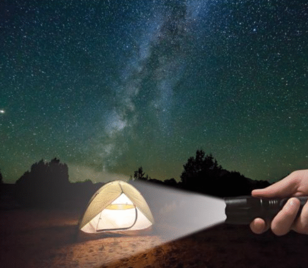 Rechargeable flashlight