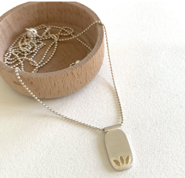 Necklace Rancho Three leaf