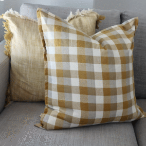 Cushion Double check yellow