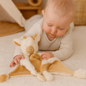 Baby Comforter Juno the giraffe