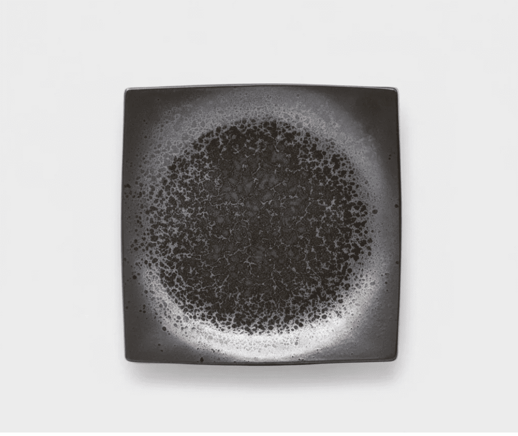 Square plate Naibi Black pearl