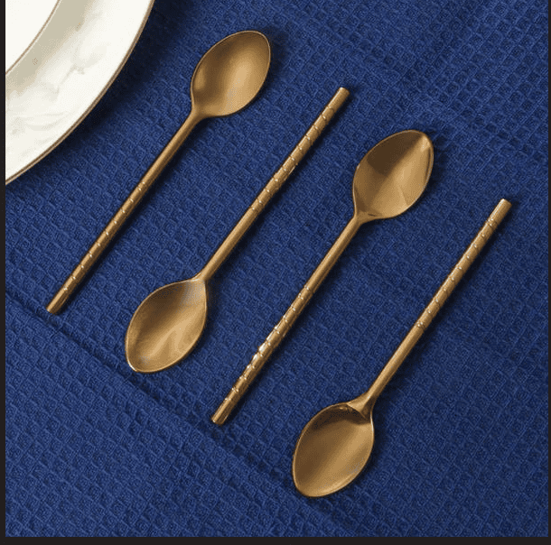 Serveware Gold spiral spoon