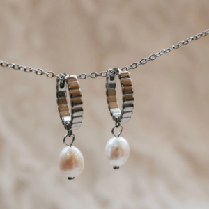 Earring KatyB Ribbed pearl